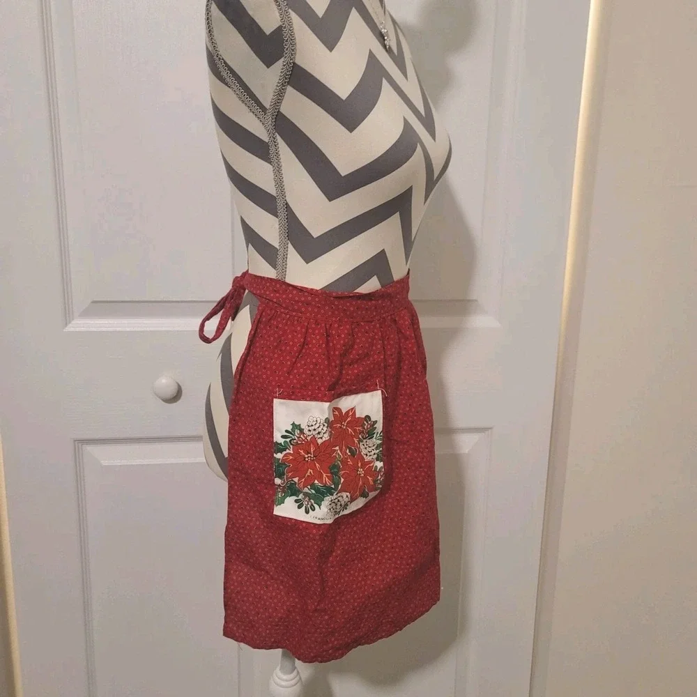 VTG Christmas Half Apron Red Ditsy Floral Poinsettia Graphic Pocket 